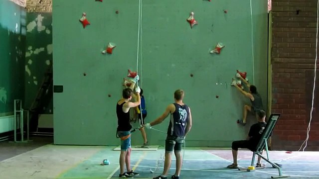 Новый мировой рекорд по скалолазанию