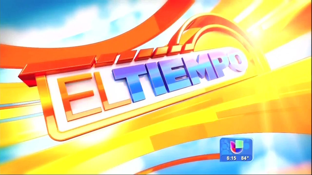 Ximena Córdoba rear view on ¡Despierta América! 9 18 14 part 2