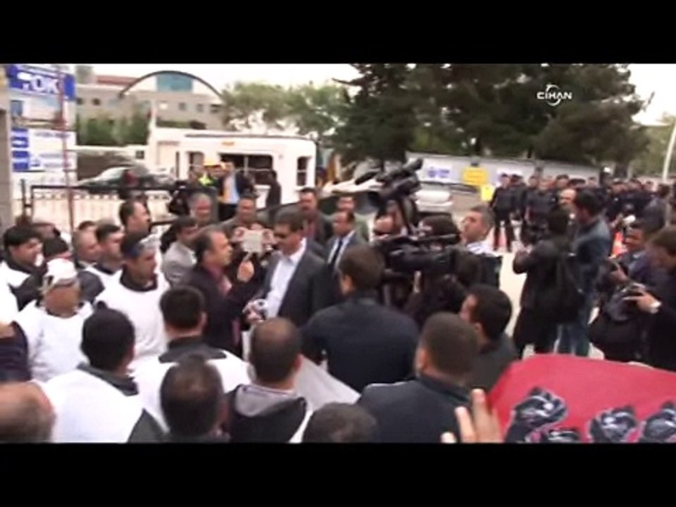 Maliye Bakanlığı önünde zincirli eylem: 17 gözaltı