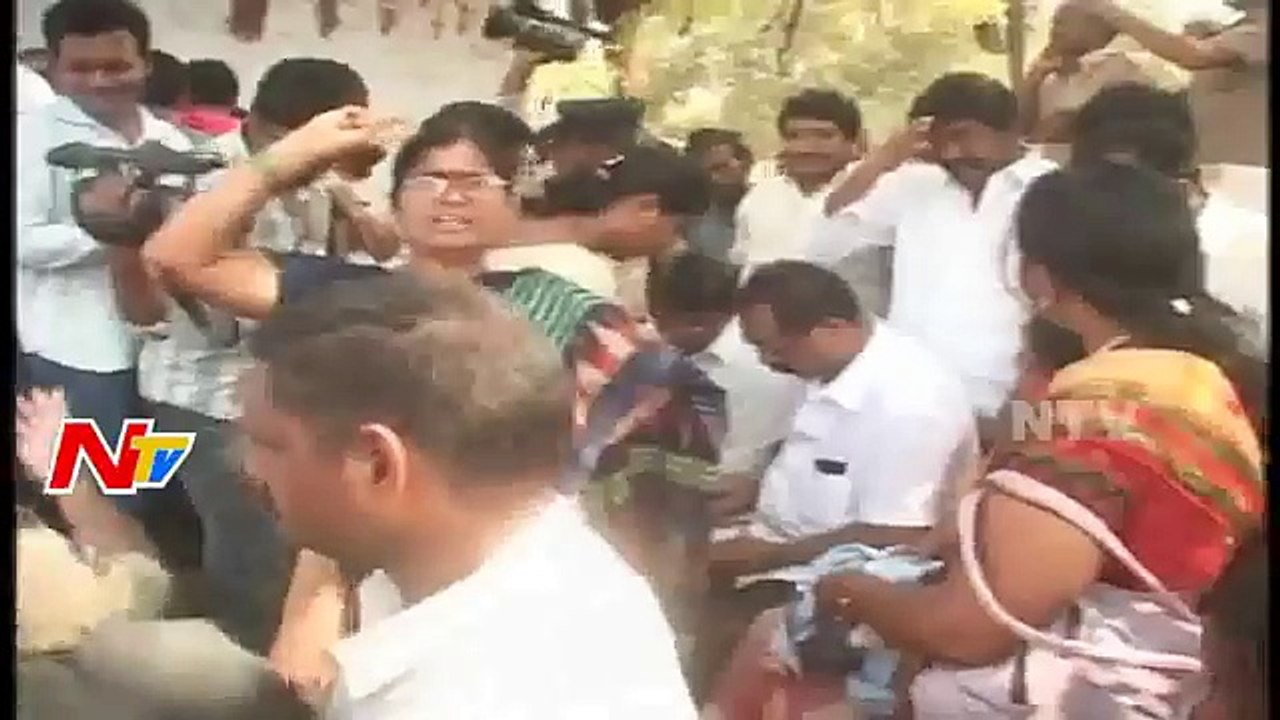 Opposition Parties Protest In Warangal | TRS Party Misusing It's Power | NTV (FULL HD)