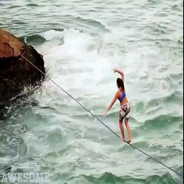 موت کنواں تو اپ نے دیکھا ہی ہو گا آج موت کا سمندر بھی دیکھ لے.