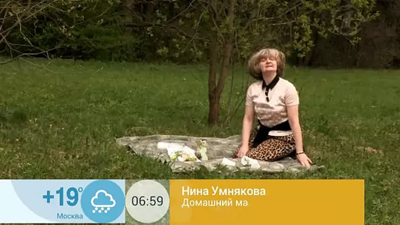 расставить пластиковые стаканчики для напитков, чтобы они не падали