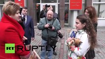 Девочка-беженка из Донбасса получила в подарок от Владимира Путина щенка чихуа-хуа
