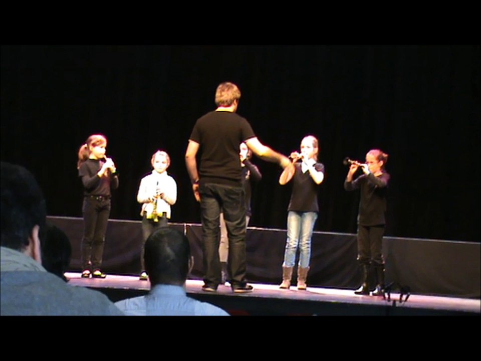 Bagad école Penhars- La Forêt-Fouesnant 2013