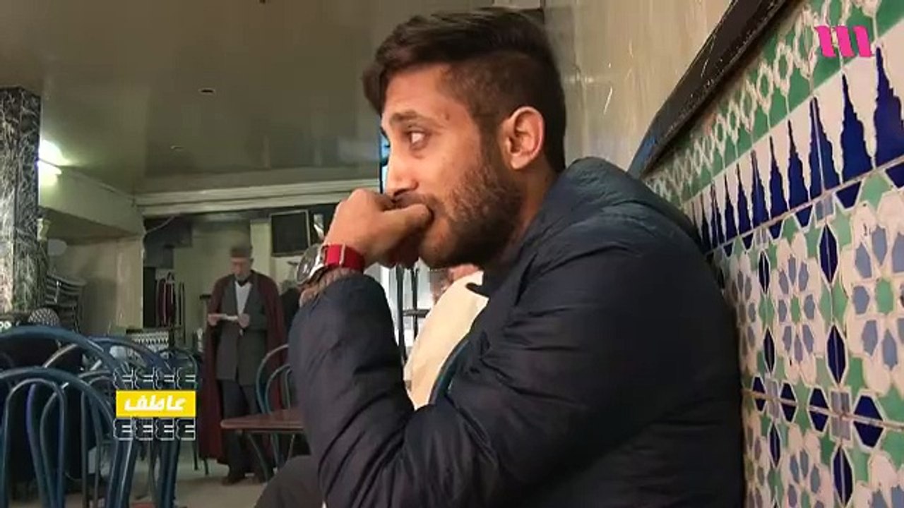هه هه صحفي "M تونيزيا" ياكل طريحة في مقهي شعبي ..يستاهل حتى هو وصل روحو
