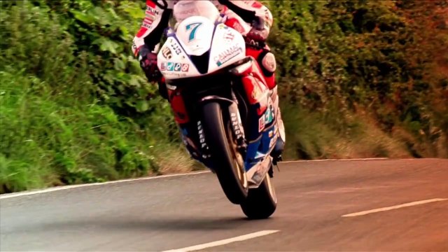 THE GREATEST SHOW ON EARTH ★HD★ 322kmh 200mph Street Race ✔ ISLE of MAN TT