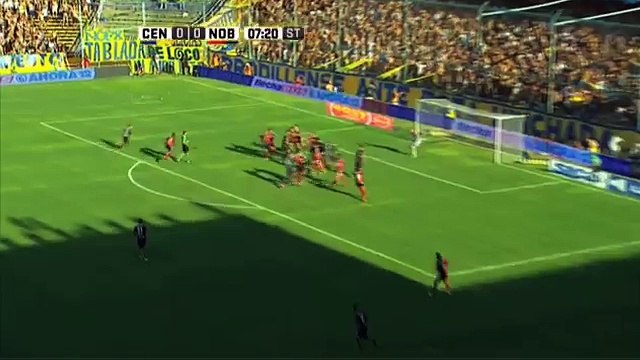 El palo negó el gol. Central 0 - Newells 0. Fecha 2. Primera División 2015.