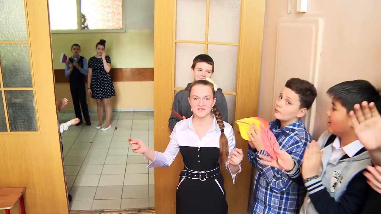Тринадцатое Созвездие - Учат в школе