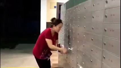 Смотрите как работает робот - спамер