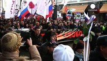 In migliaia a Mosca nel nome di Nemtsov - 'Vogliamo giustizia'