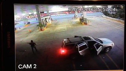 Cámara registra el asesinato de dos guardias en la Ceiba