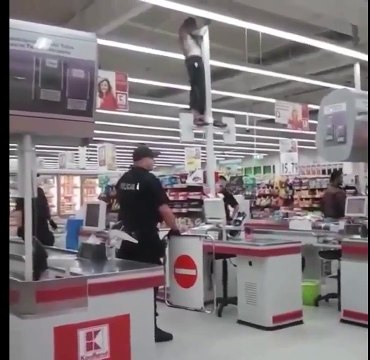 Поймали грабителя в супермарките Скрытая камера