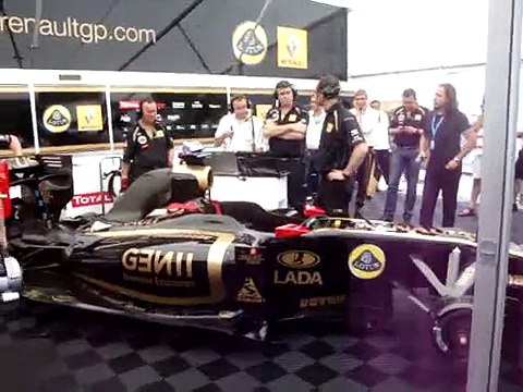 Гимн России в исполнении двигателя болида Формулы 1 Сочи)