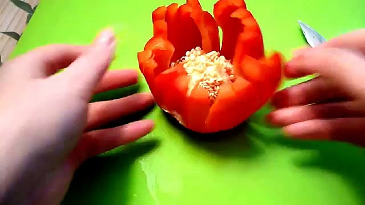 Хризантема из перца! Chrysanthemum of pepper! Украшения из овощей! Decoration of vegetables!