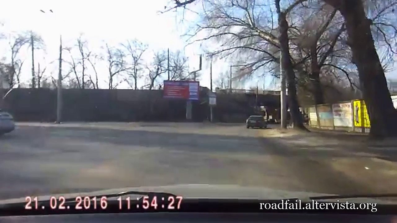 Car Crash & Accident Compilation February 2016