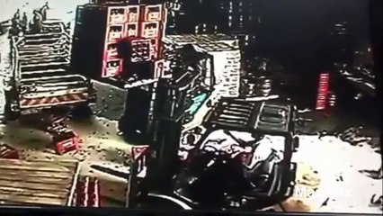 Подборка неудач и дураков на вилочном погрузчике #5