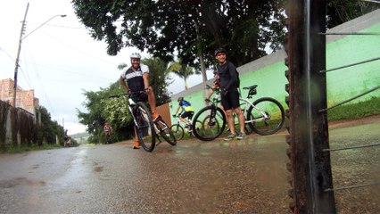 Família Biker nas trilhas  rurais de Taubaté, SP, Brasil, Marcelo Ambrogi e  amigos, 2016, 40 km, 30 amigos