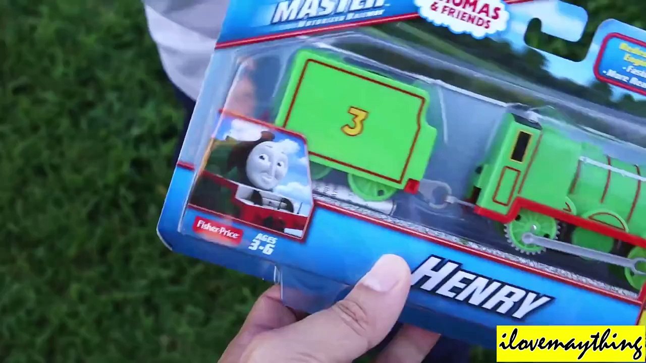 Unboxing the Newly Re-designed Trackmaster HENRY - Thomas & Friends ...