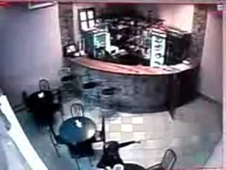 Бармен очень опасная работа!