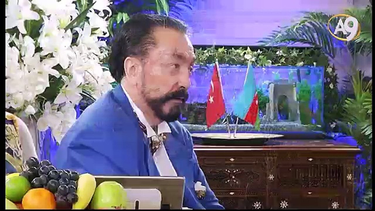 Mustafa Ceceli çok nurlu, sevgiden bahsetmesi çok güzel