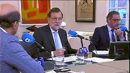 Rajoy no se plantea "en este momento" dar un paso atrás en el PP