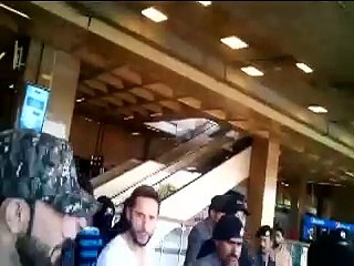 Shahid Afridi Asia Cup Me Bad Perferomance ke bad Meida ko Talte Hoie Nikal Lie