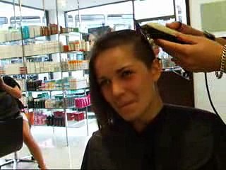 ruth shaves her head for st richard's hospice