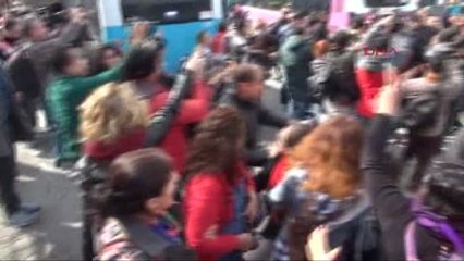 Kadıköy'de Polis Müdahalesi