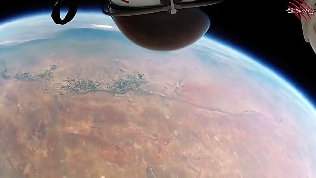 Прыжок из космоса  на Землю с камерой GoPro