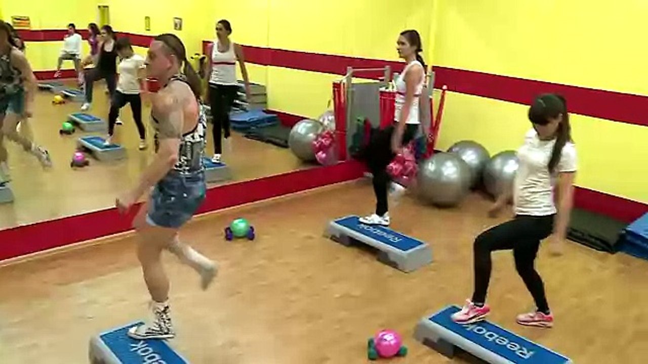 STEP аэробика в фитнес-студии Sports Art