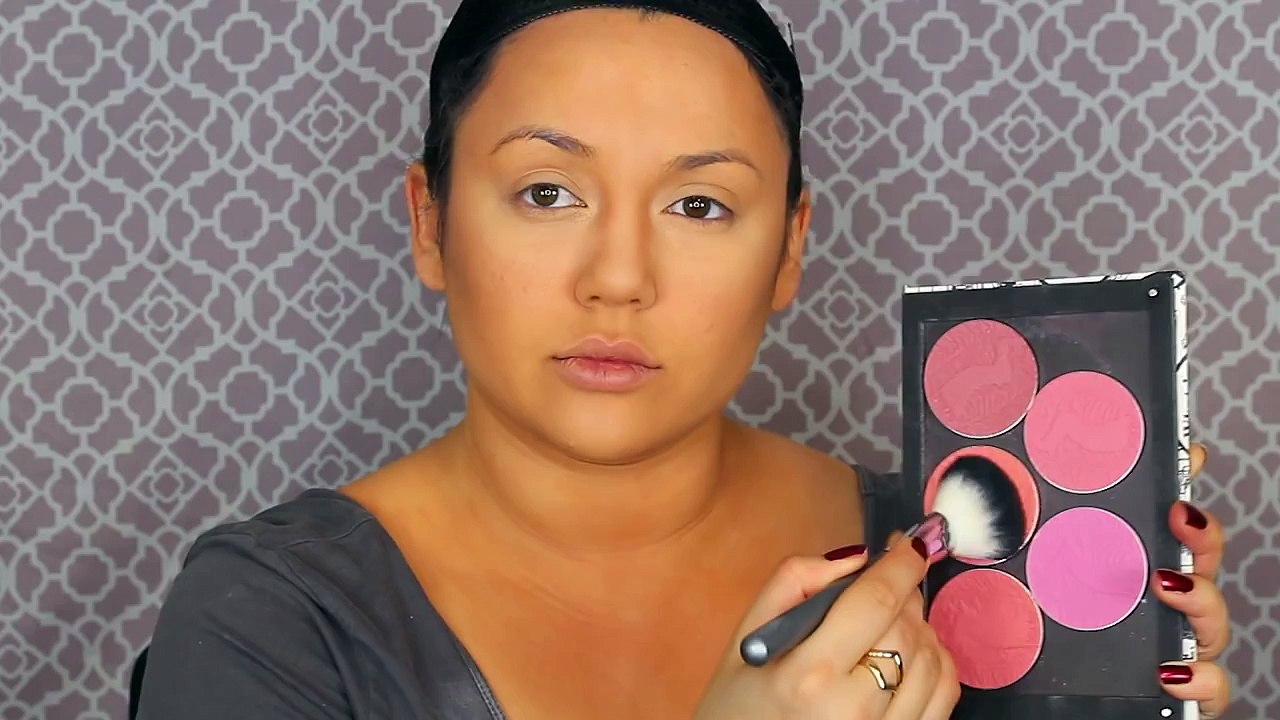 KYLIE JENNER MAKEUP TUTORIAL 1