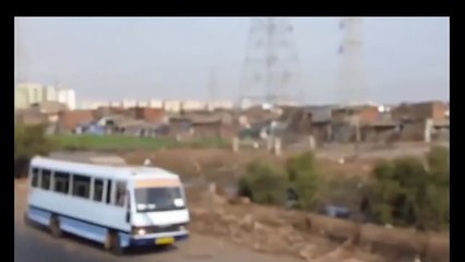 В индии Общественный туалет под открытым небом