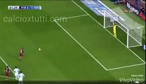 Messi , rigore-assist per Suarez