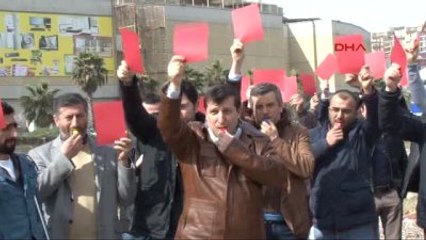 Esenyurtta Eylemcilerden Kırmızı Kartlı, Düdüklü Eylem