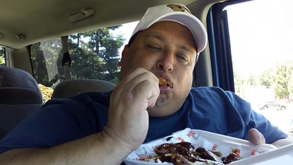 Hooters Famous Chicken Wings REVIEWED!!