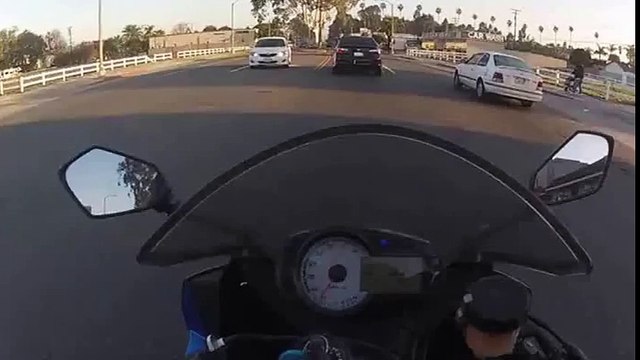 Вот как надо ездить на мотоцикле