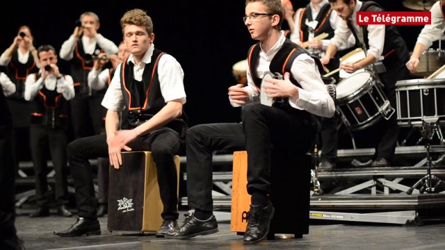 Vannes. Les bagadoù jouent le jeu des nouveaux instruments