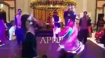 Maya ali and sanam chahudry dance on friend's wedding wahaj ali-gallan podian