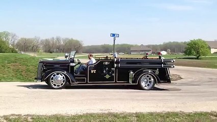 Camião dos bombeiros de 1940 com motor do Dodge Viper!!!