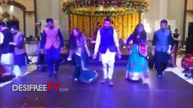 Maya Ali and Sanam Chaudhry's Dance Video at Wahaj Ali's Mehndi