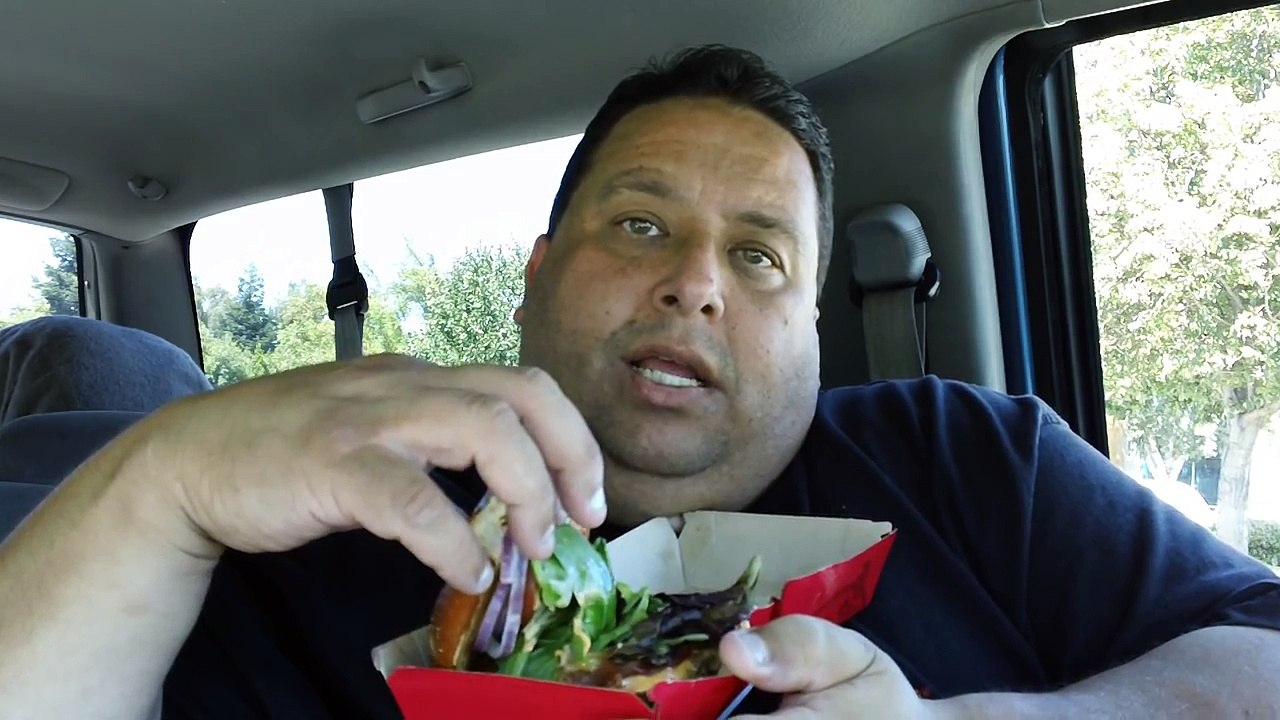 Wendys Pretzel Burger Review!!