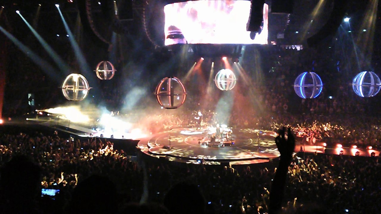 supermassive black hole (live muse accor hotel aréna paris 01/03/2016)