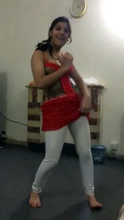 Very Hot Girl Dance Front Of His Boss