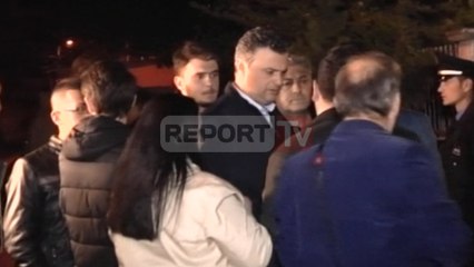 Report TV - Deputetë të PD-së vizitojnë aktivistët e Shoqërisë Civile të shoqëruar në komisariatin 1