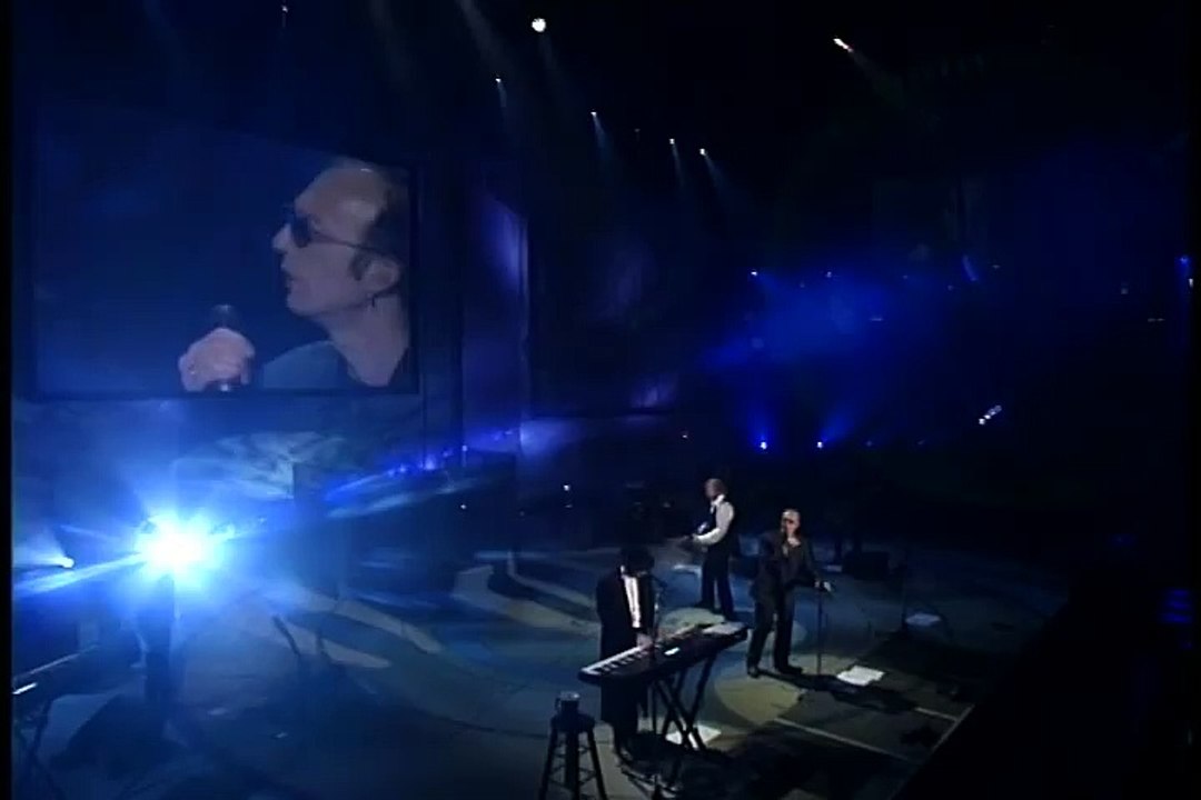 Bee Gees - I Started A Joke (Live-HQ)