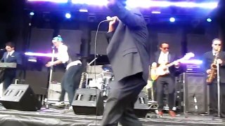 Motown Tribute to Nickelback - How You Remind Me - Live At Squamish