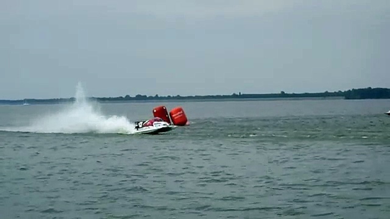 f1h2o in Vyshgorod, Ukraine- Формула 1 на воді у Вишгороді