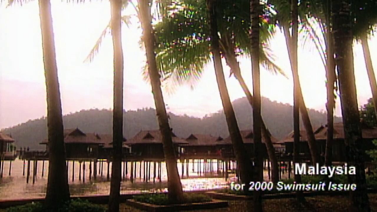 Swim Daily, Heidi Klum in Malaysia