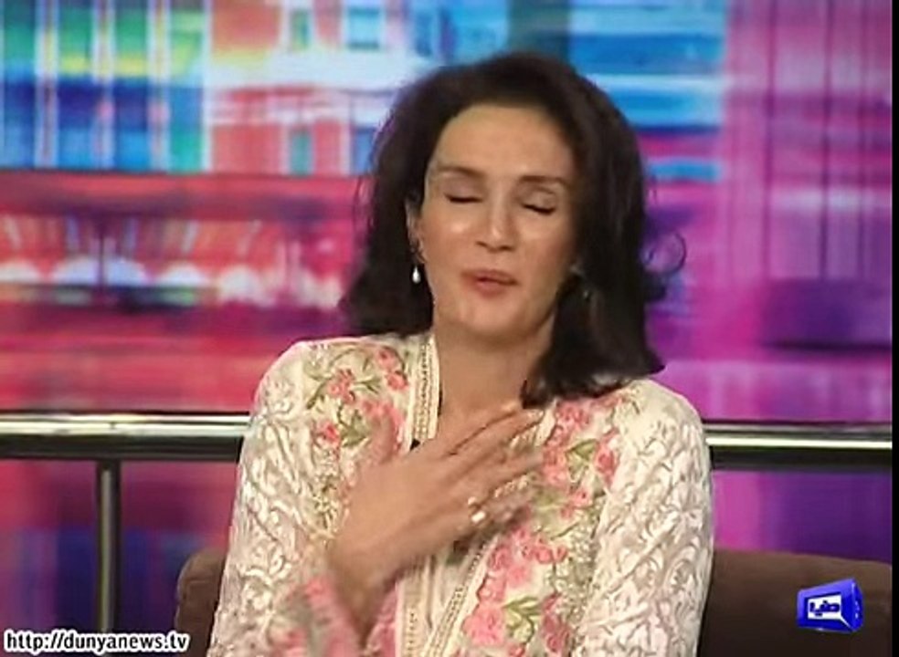 Mahira Khan gone crazy as Jogi Baba comes in Mazaaq Raat