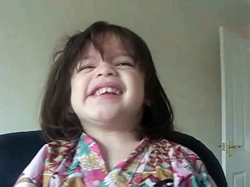 Cute Funny Baby Mia (2) singing Britney's EVERYTIME